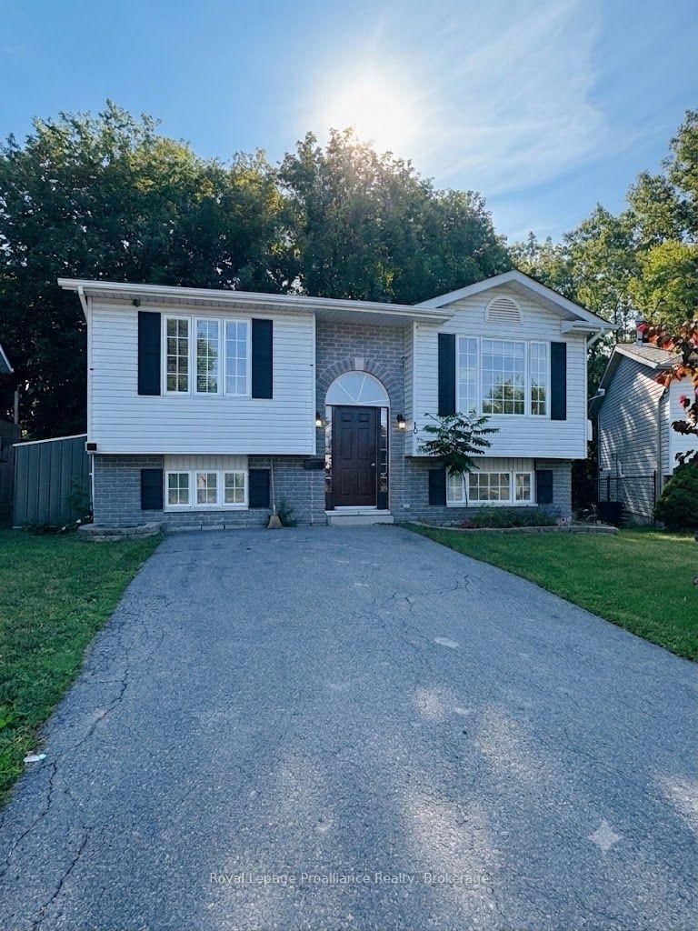 19 Briardale Boulevard