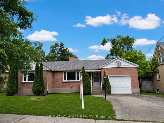 719 Rowntree Avenue