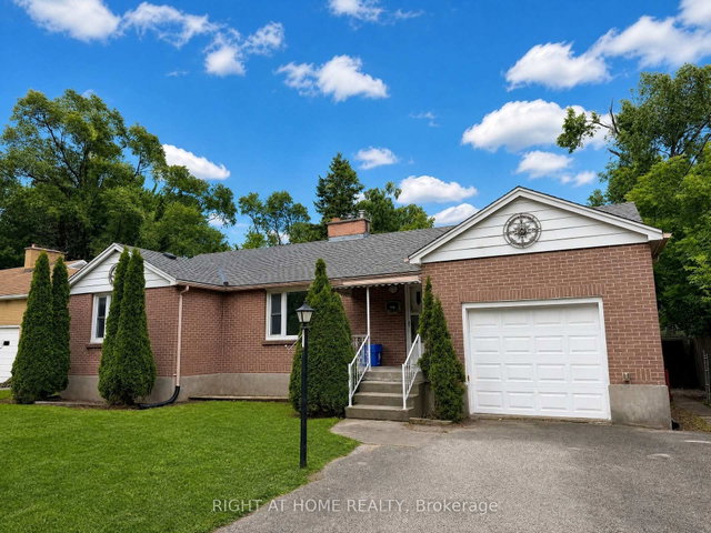 719 Rowntree Avenue