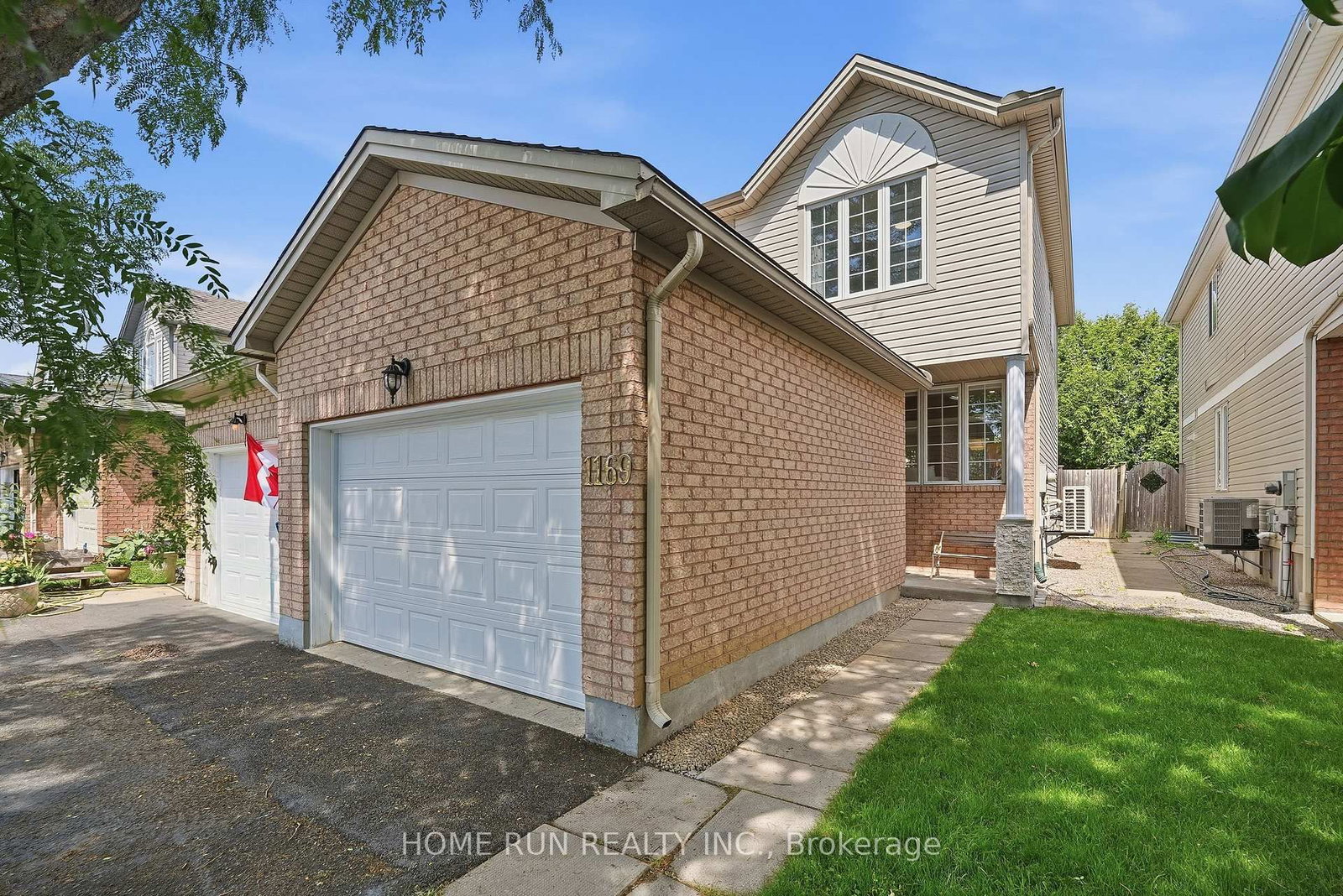 1169 Clyde Avenue • Ottawa, ON photo 2