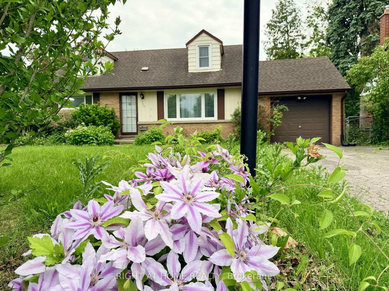 home for sale on 376 Ridgewood Crescent