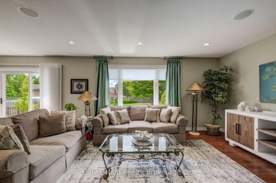 472 Lakeview Drive • Woodstock, ON photo 6