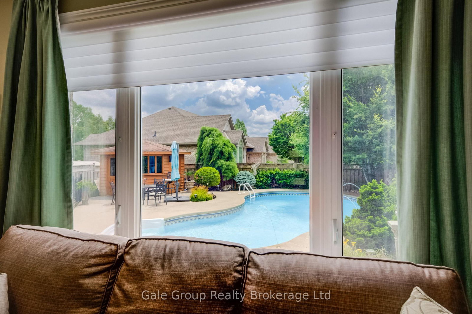 472 Lakeview Drive • Woodstock, ON photo 8