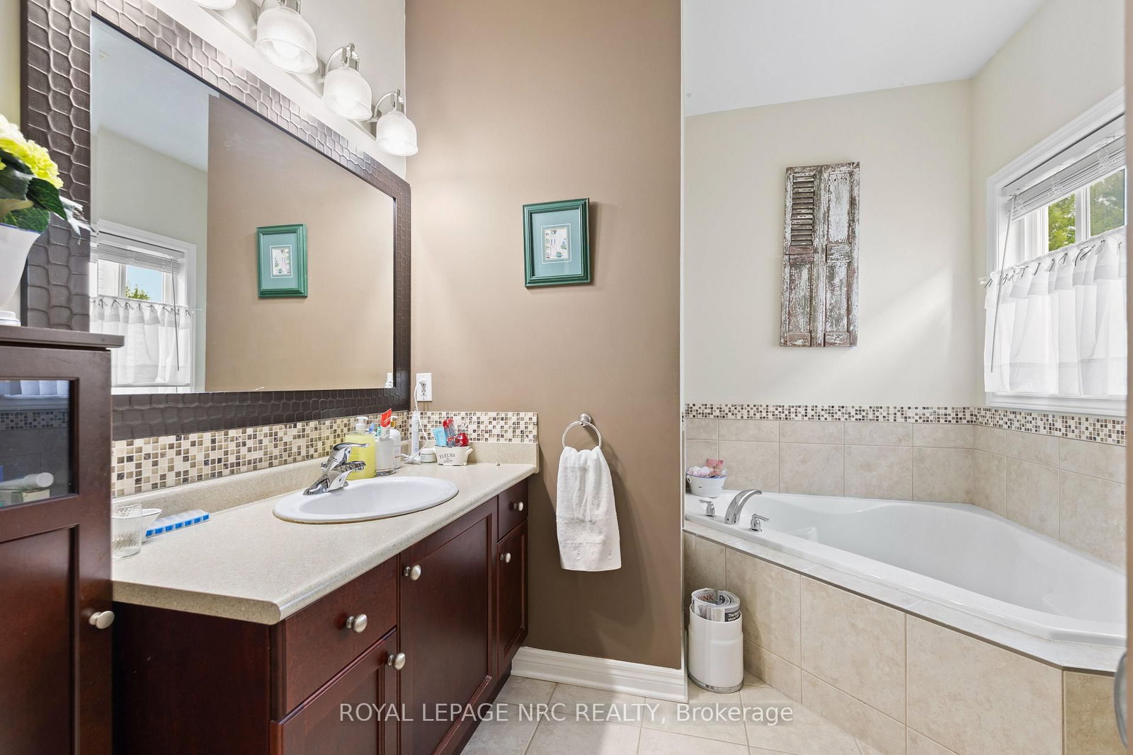 15 Fisher Drive • Niagara-on-the-Lake, ON photo 9