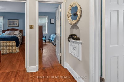 335 Sunset Drive • Central Elgin, ON photo 9
