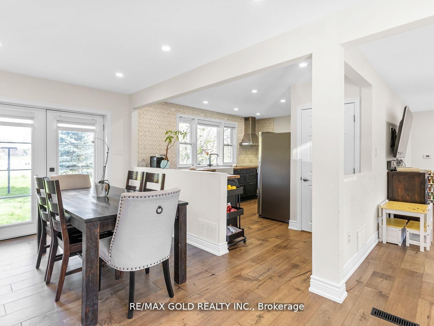 8017 Highway 7, Guelph/Eramosa 4