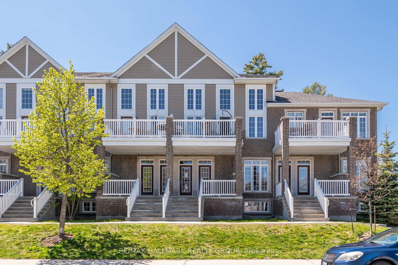 home for lease on 226 Kinghaven Crescent