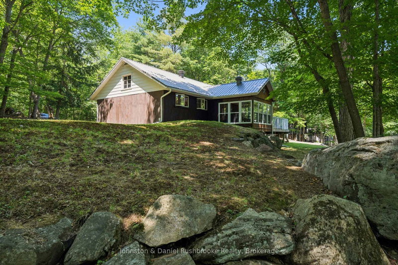 8 - 1155 Stephen Road