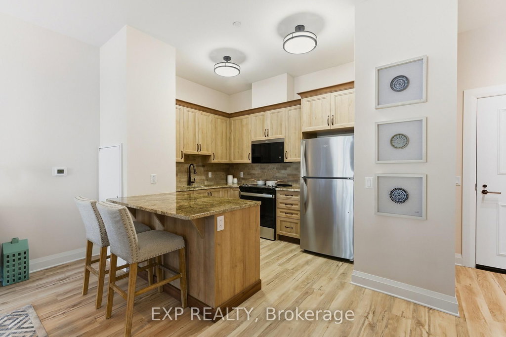 D221 - 277 COLEMAN Street 4