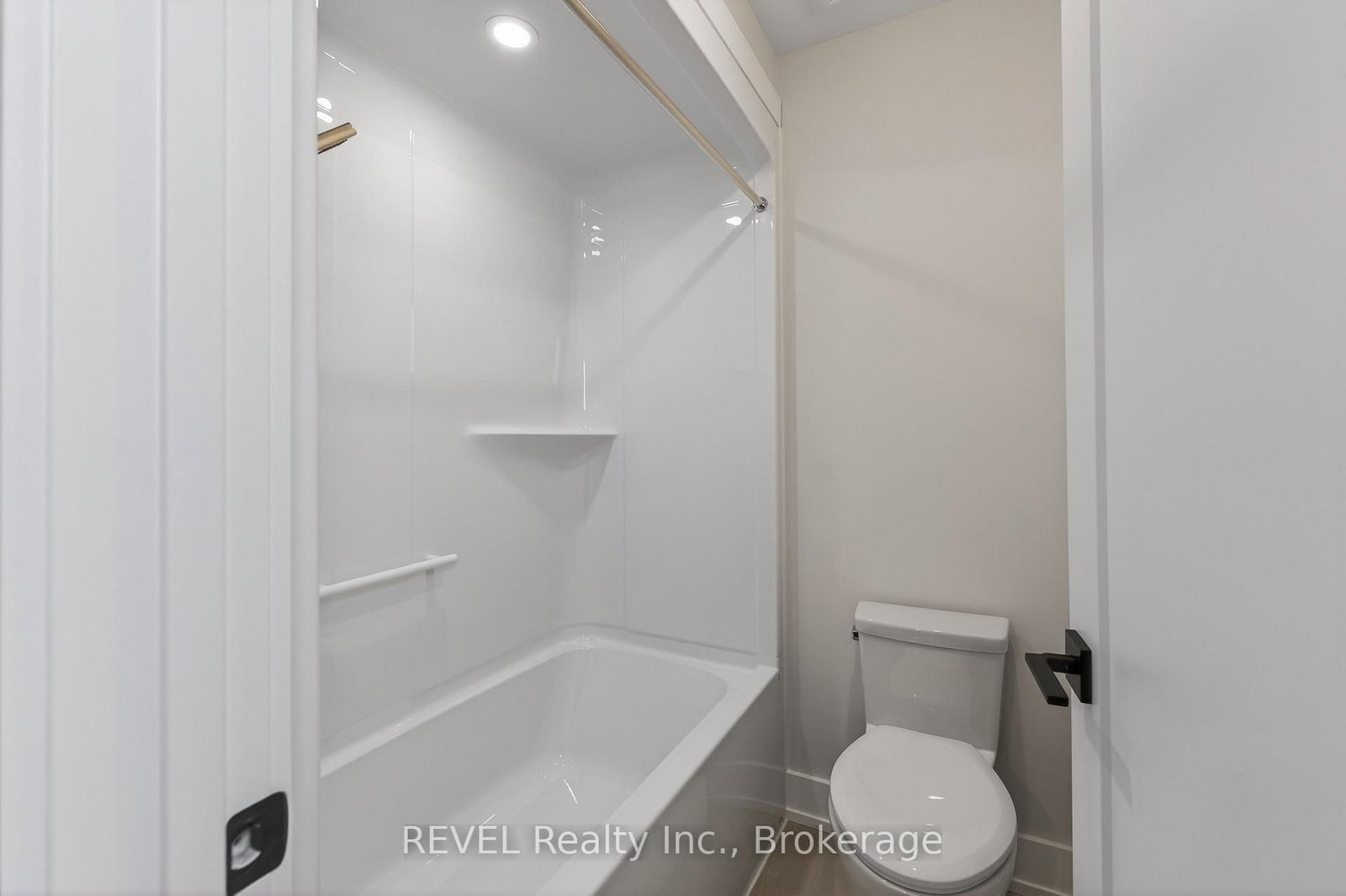 36 Anchor Road • Thorold, ON photo 34