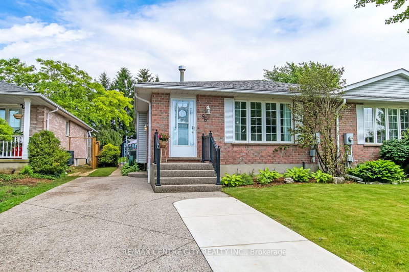 96 Carrie Crescent