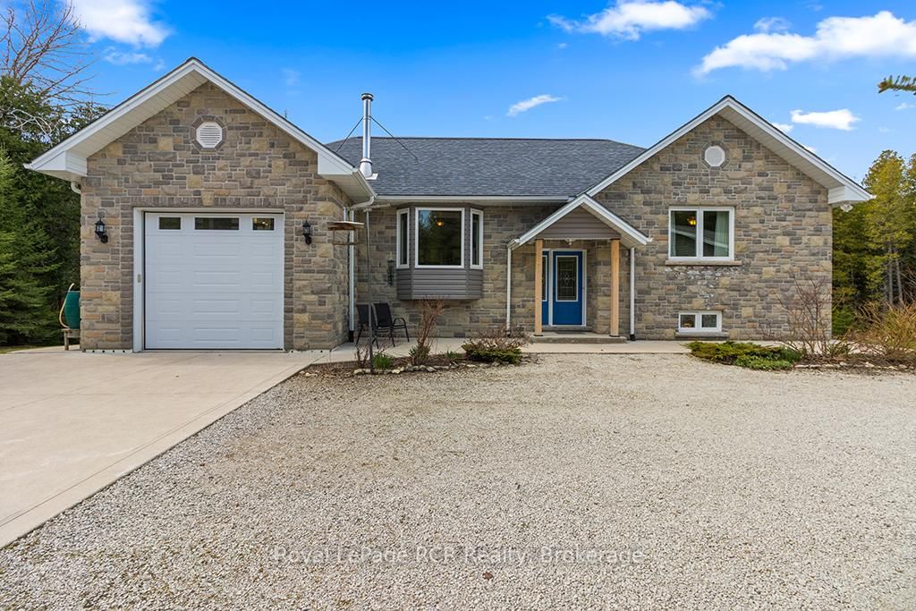 109 Pike Street • Northern Bruce Peninsula, ON photo 3