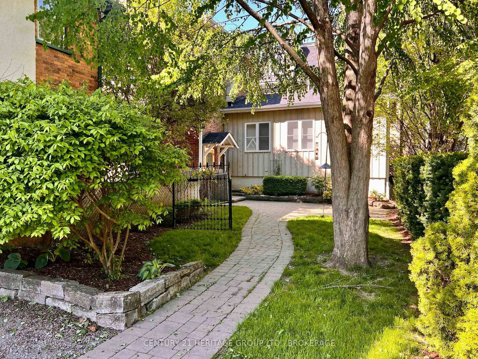 25 Wellington Street • Kingston, ON photo 4