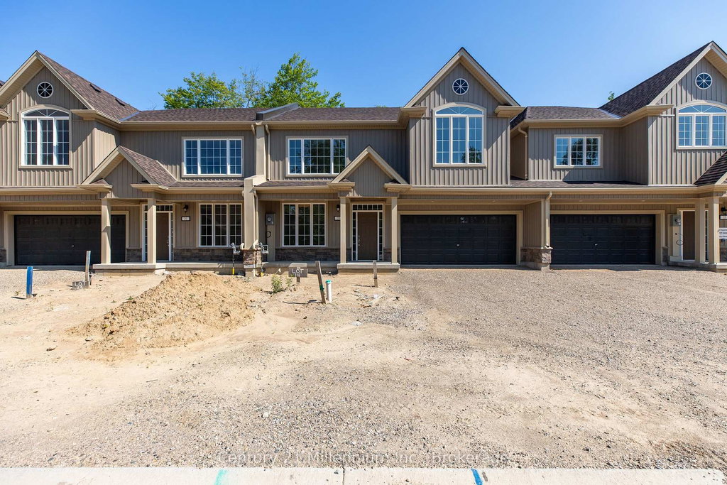 09 Steinway Street 1