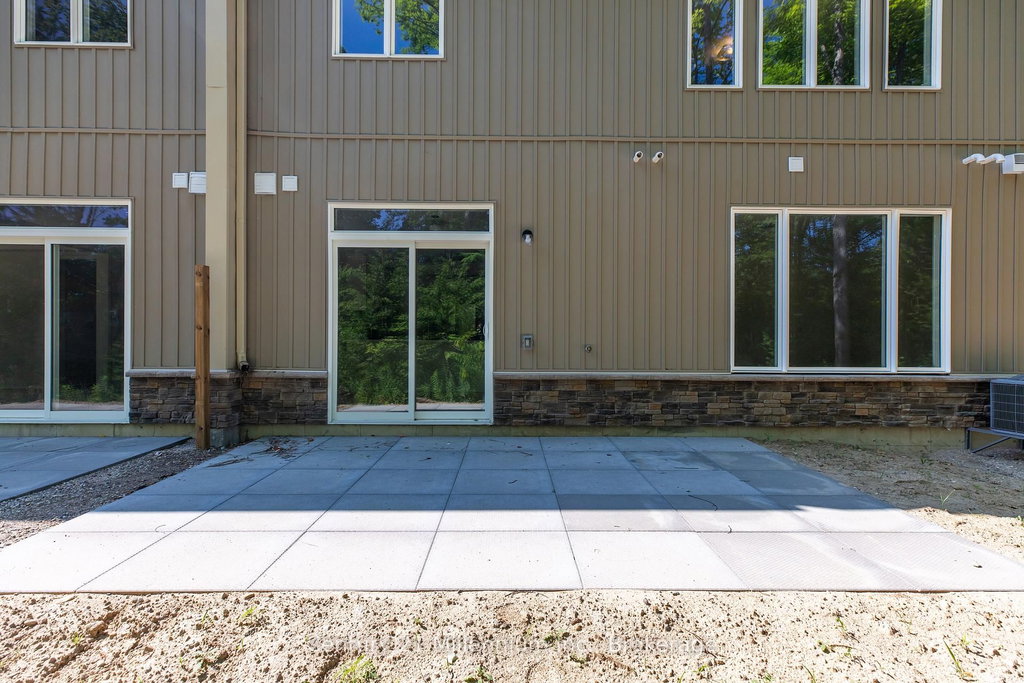 09 Steinway Street 5