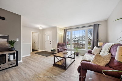119 Meadowridge Drive • St. Marys, ON photo 9