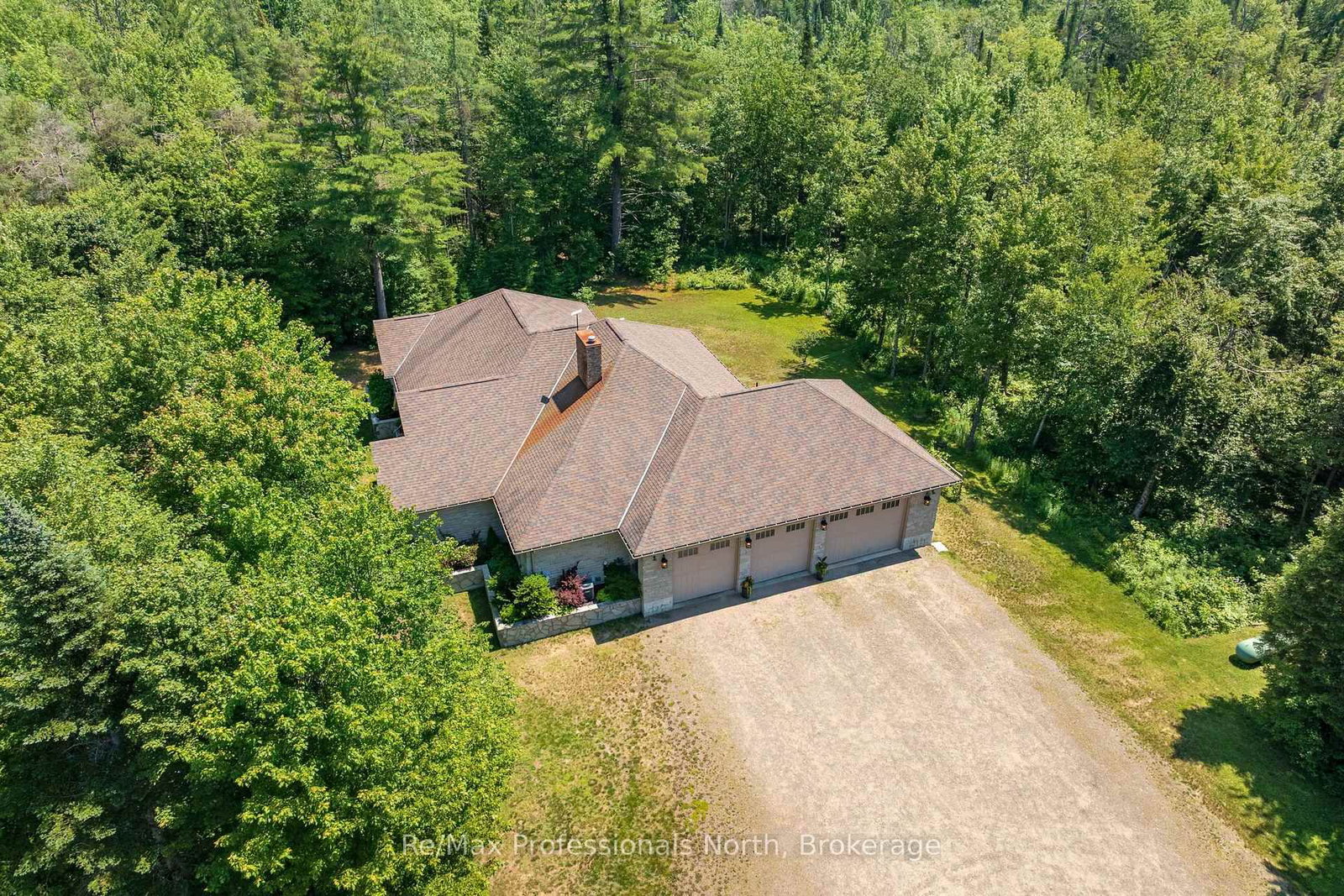 2452 Doe Lake Road • Gravenhurst, ON photo 38