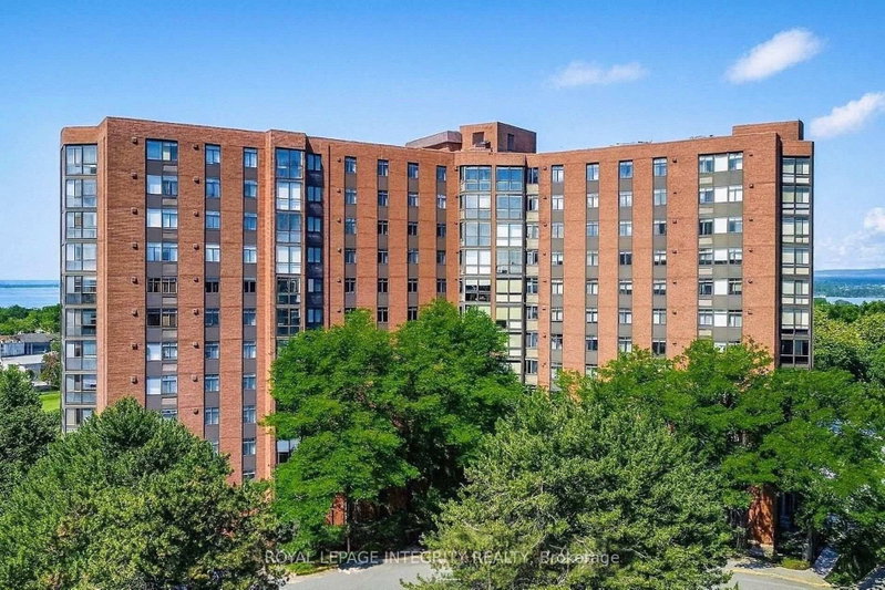 home for lease on 1708-2871 Richmond Road
