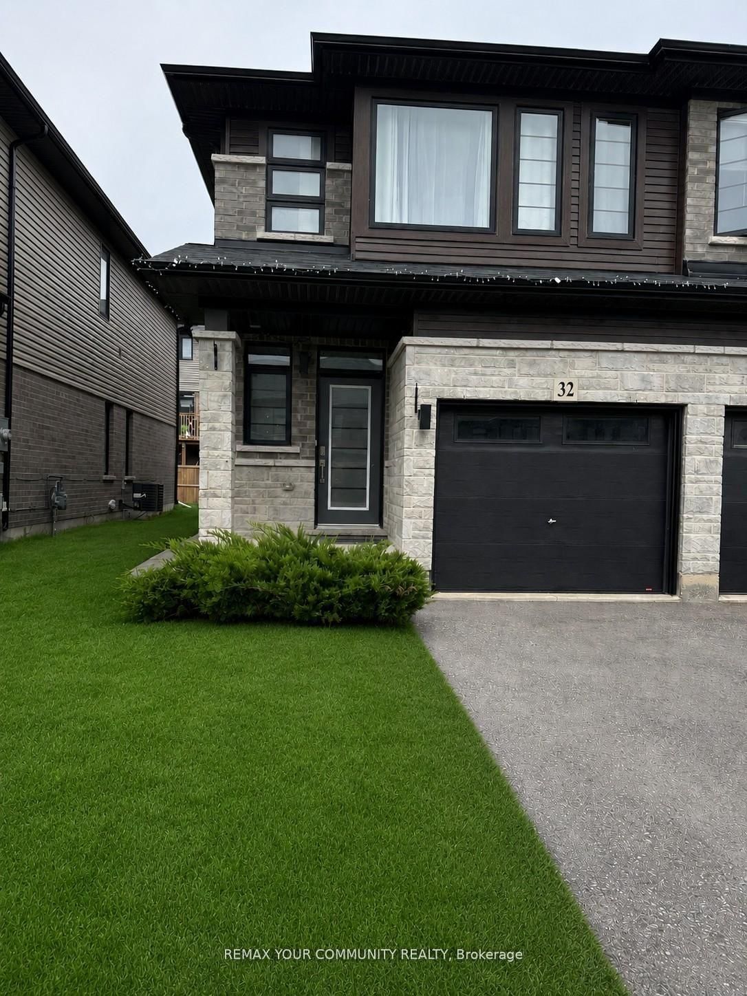 32 June Callwood Way — photo 2