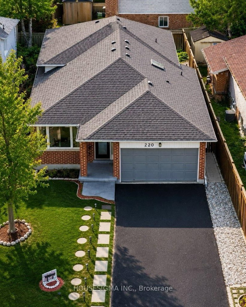220 Killarney Grove
