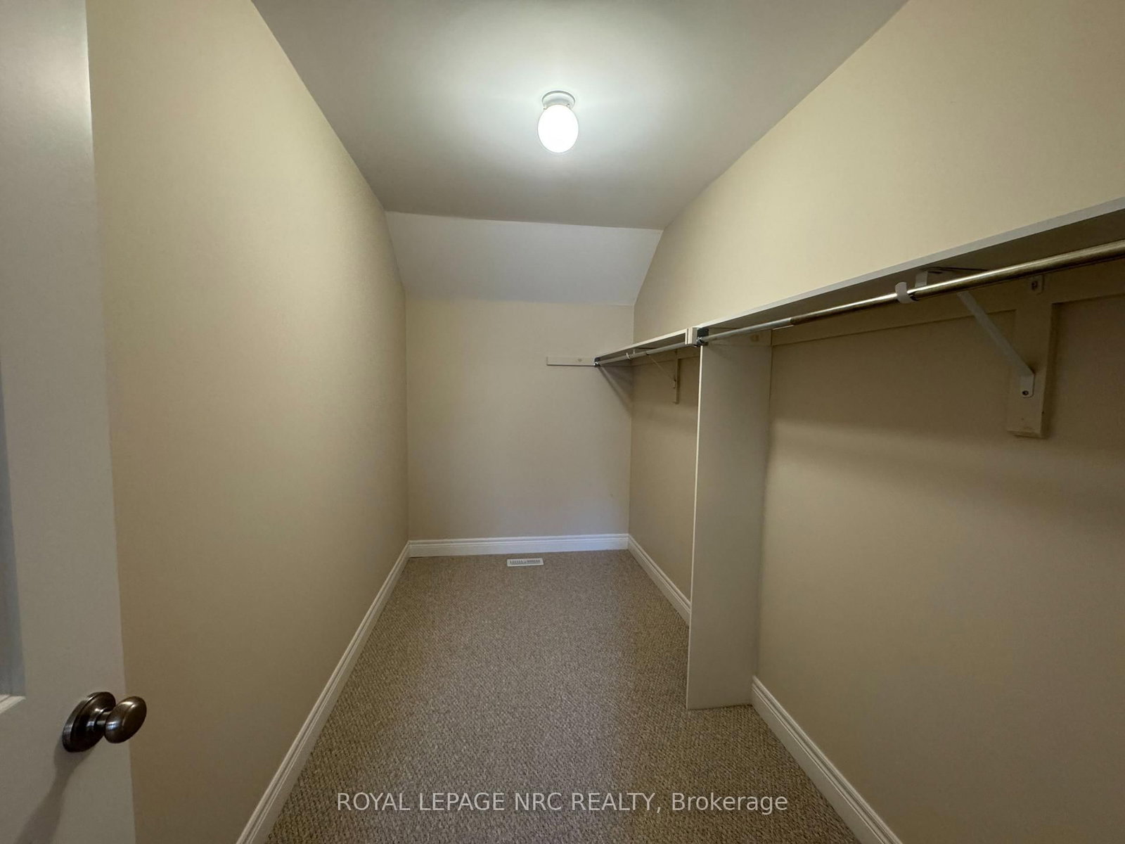 6186 Dorchester Road • #2 • Niagara Falls, ON photo 27