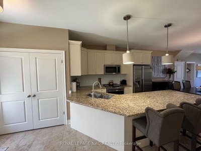 6186 Dorchester Road • #2 • Niagara Falls, ON photo 4
