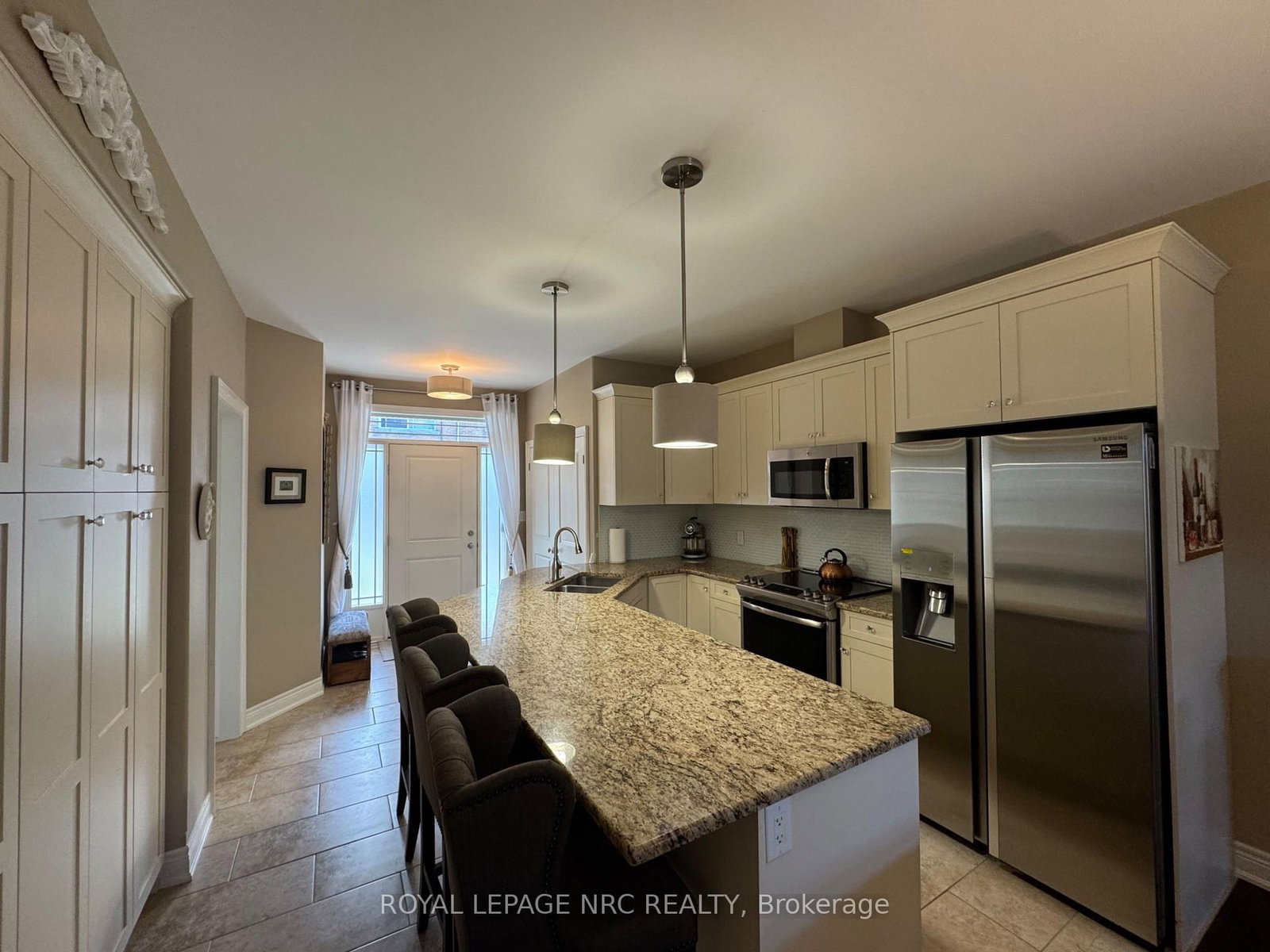 6186 Dorchester Road • #2 • Niagara Falls, ON photo 6