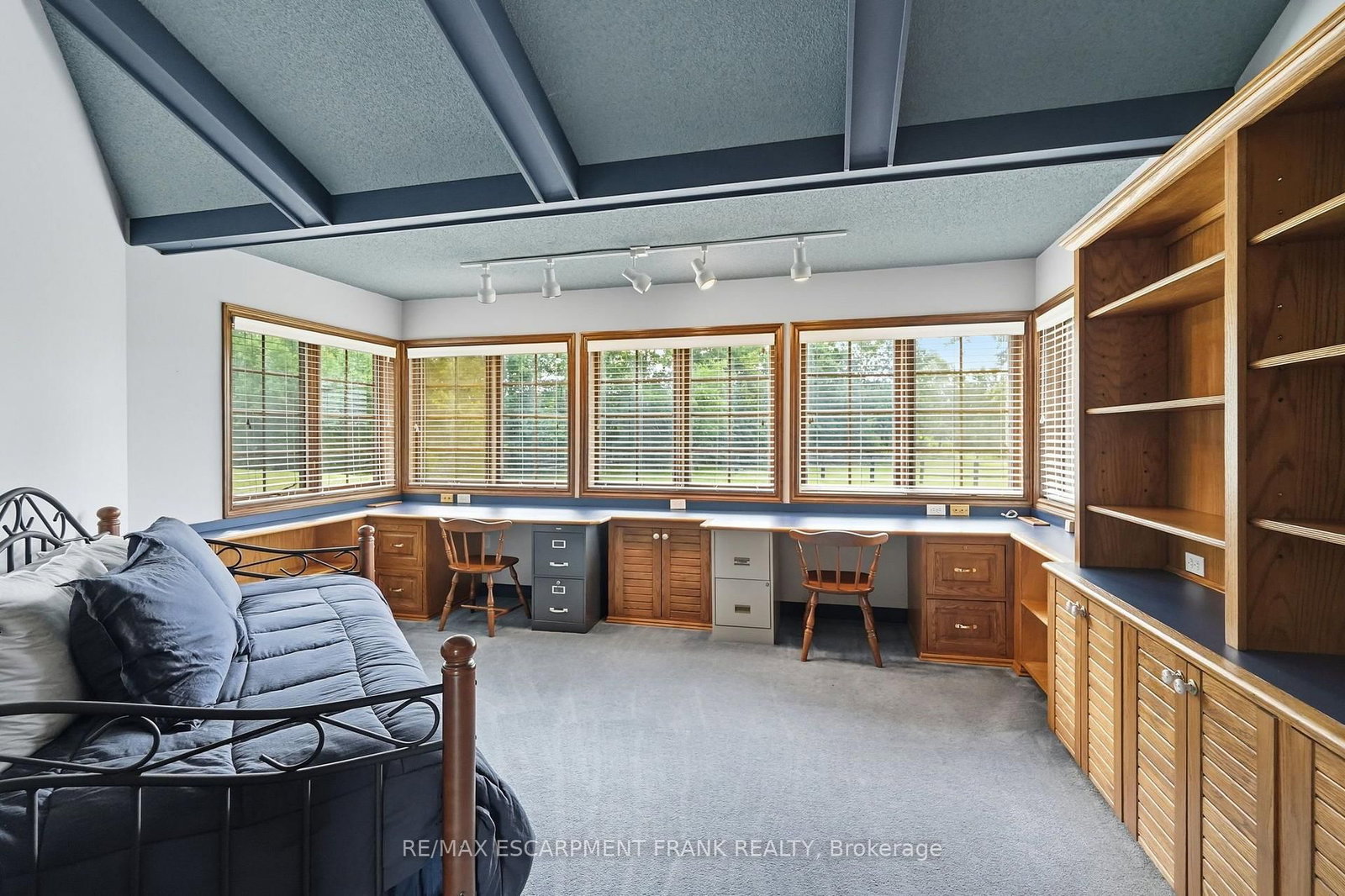 1046 Book Rd, Hamilton, view 16