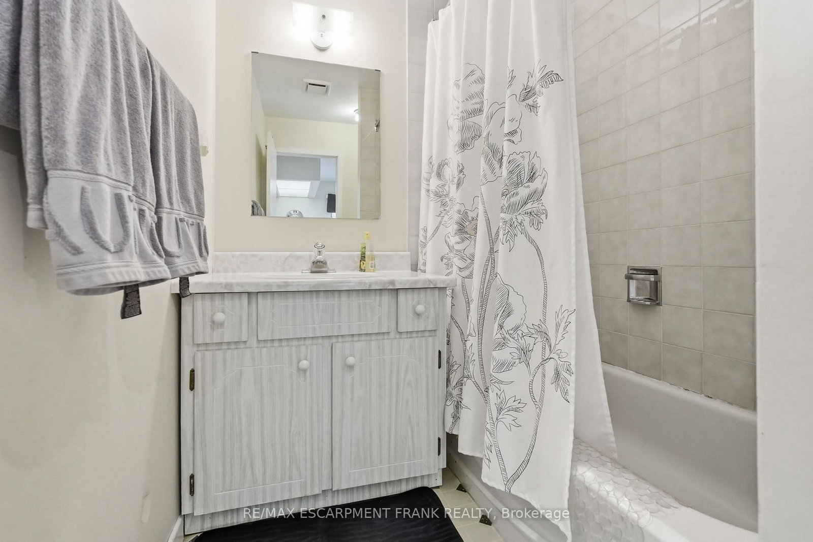 1046 Book Rd, Hamilton, view 31