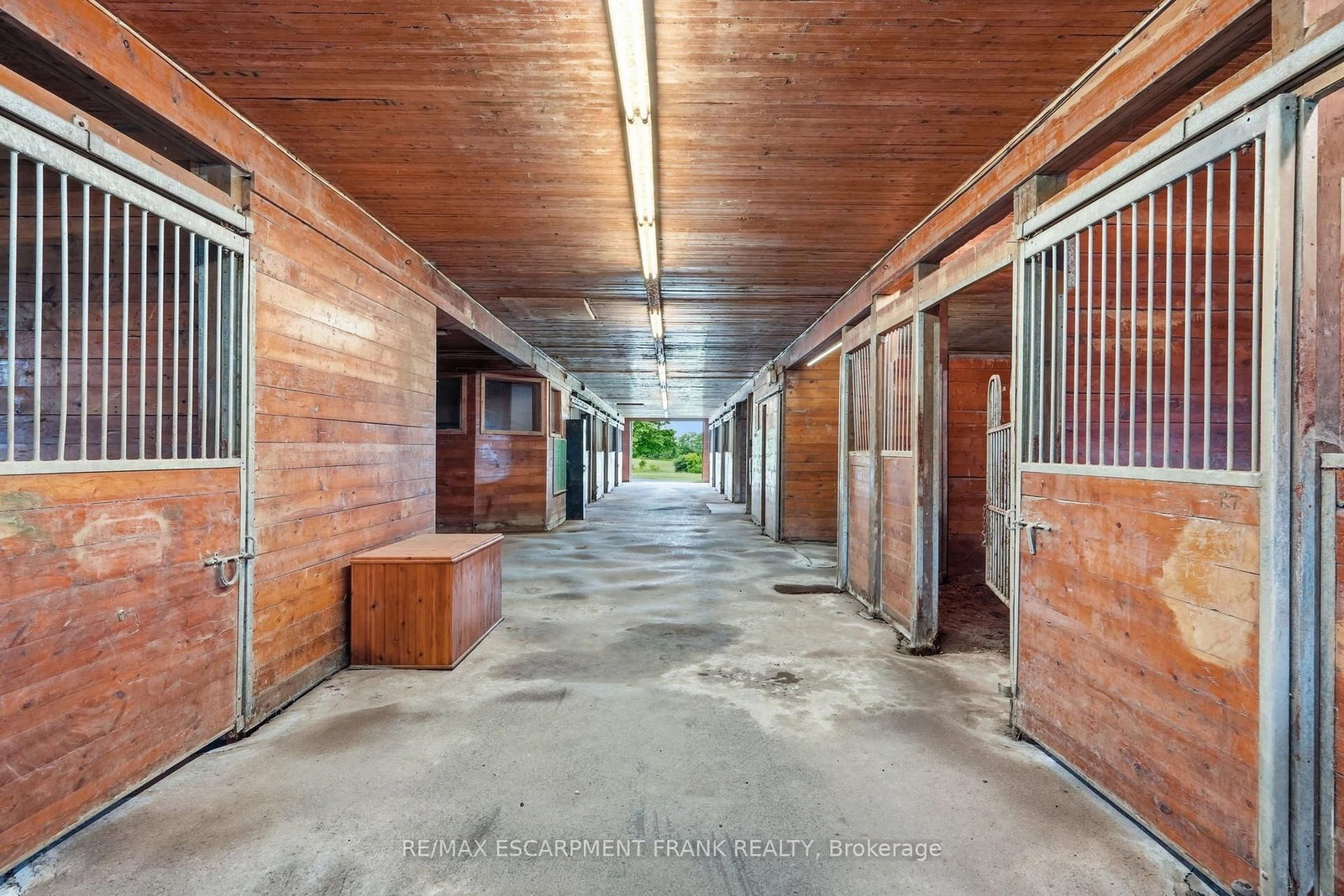 1046 Book Rd, Hamilton, view 39
