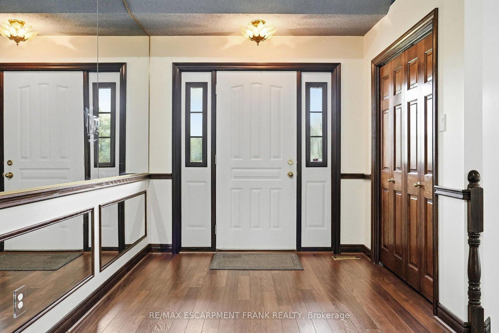 1046 Book Rd, Hamilton, view 4