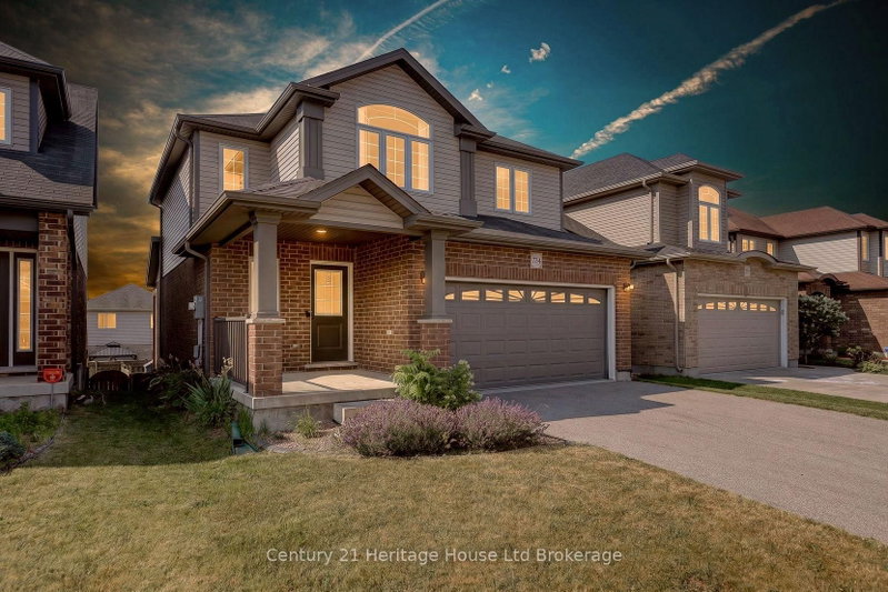 734 Frontenac Crescent