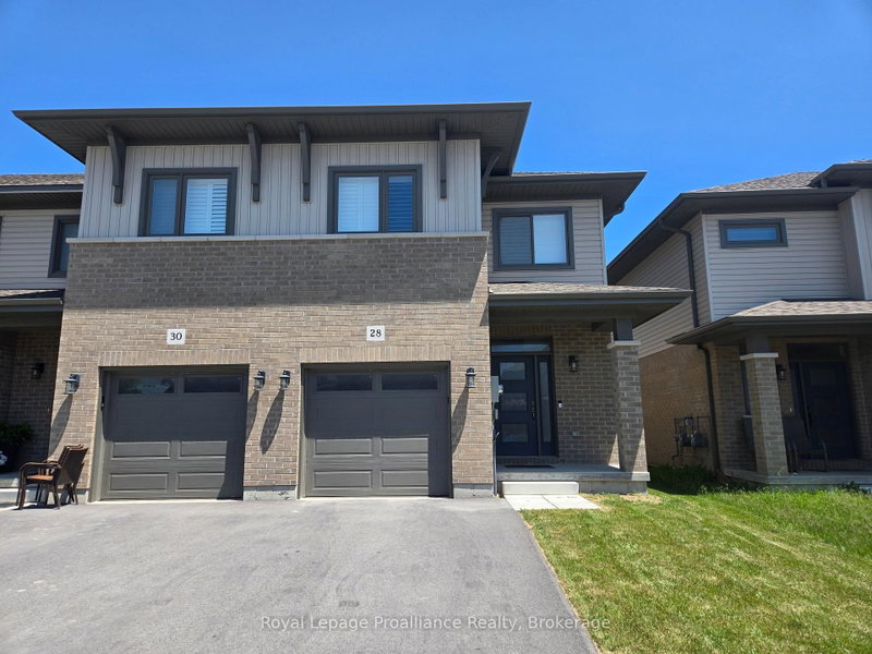 home for lease on 28 Nipigon Street