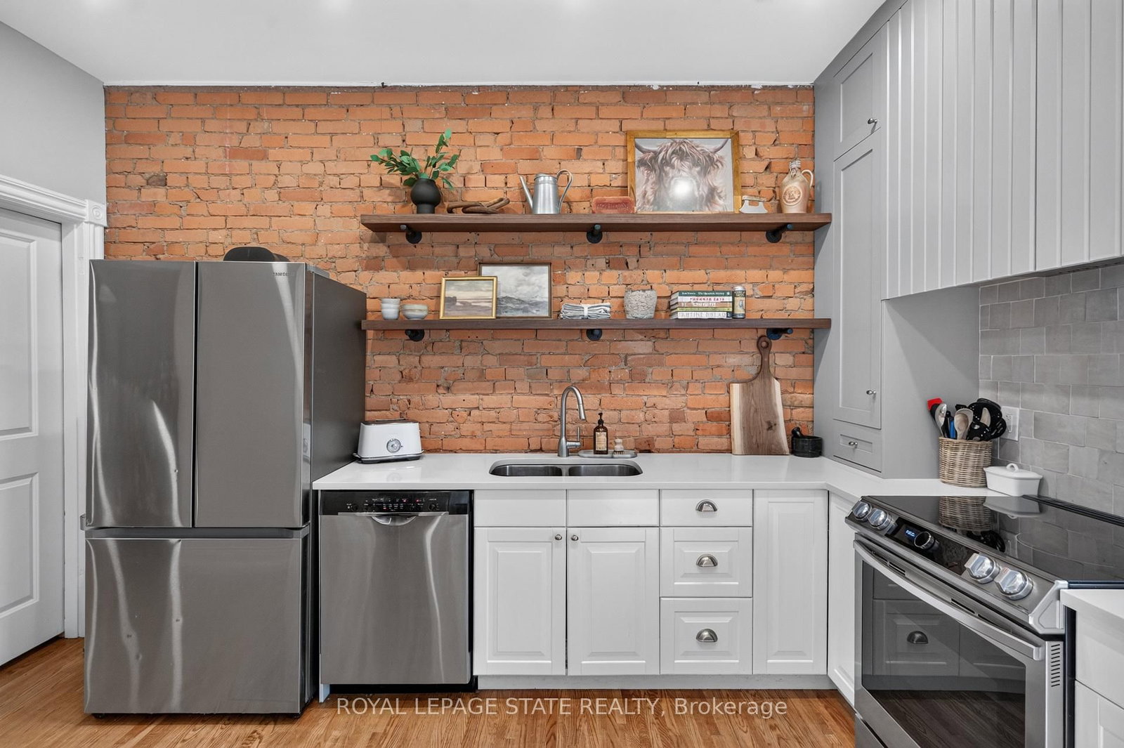 135 Catharine Street S • Hamilton, ON photo 22