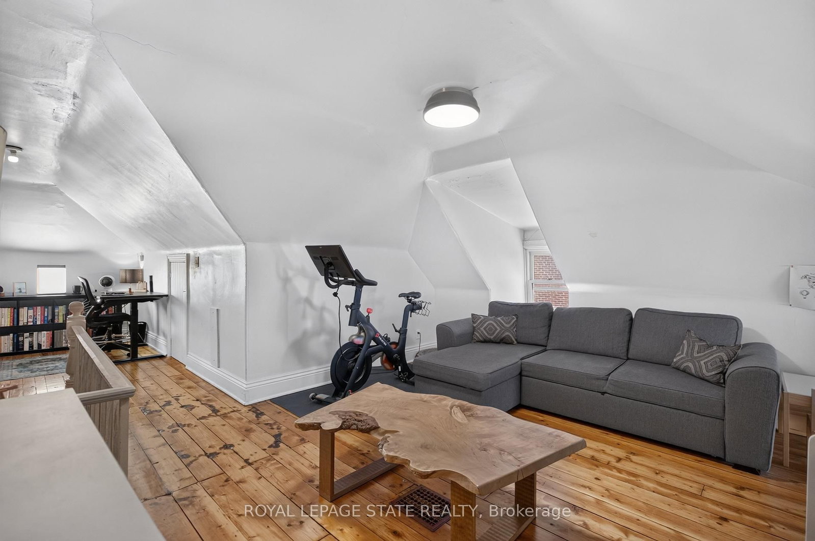 135 Catharine Street S • Hamilton, ON photo 30
