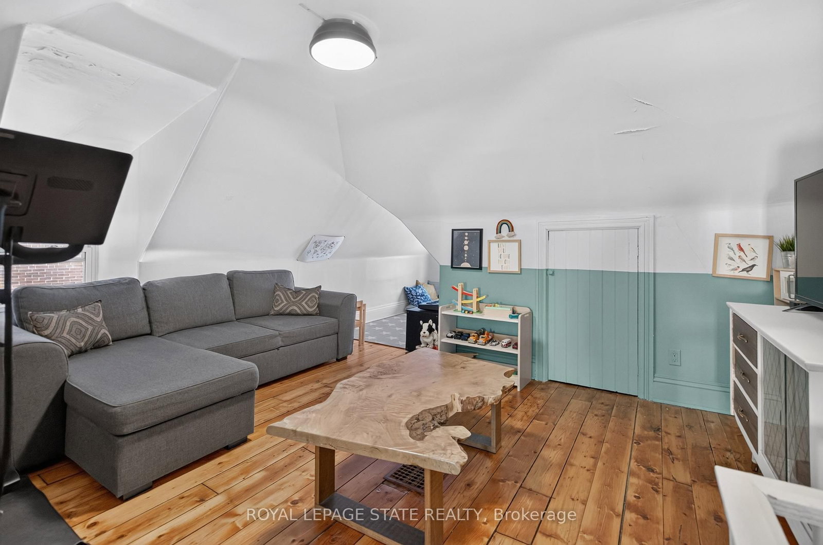 135 Catharine Street S • Hamilton, ON photo 31