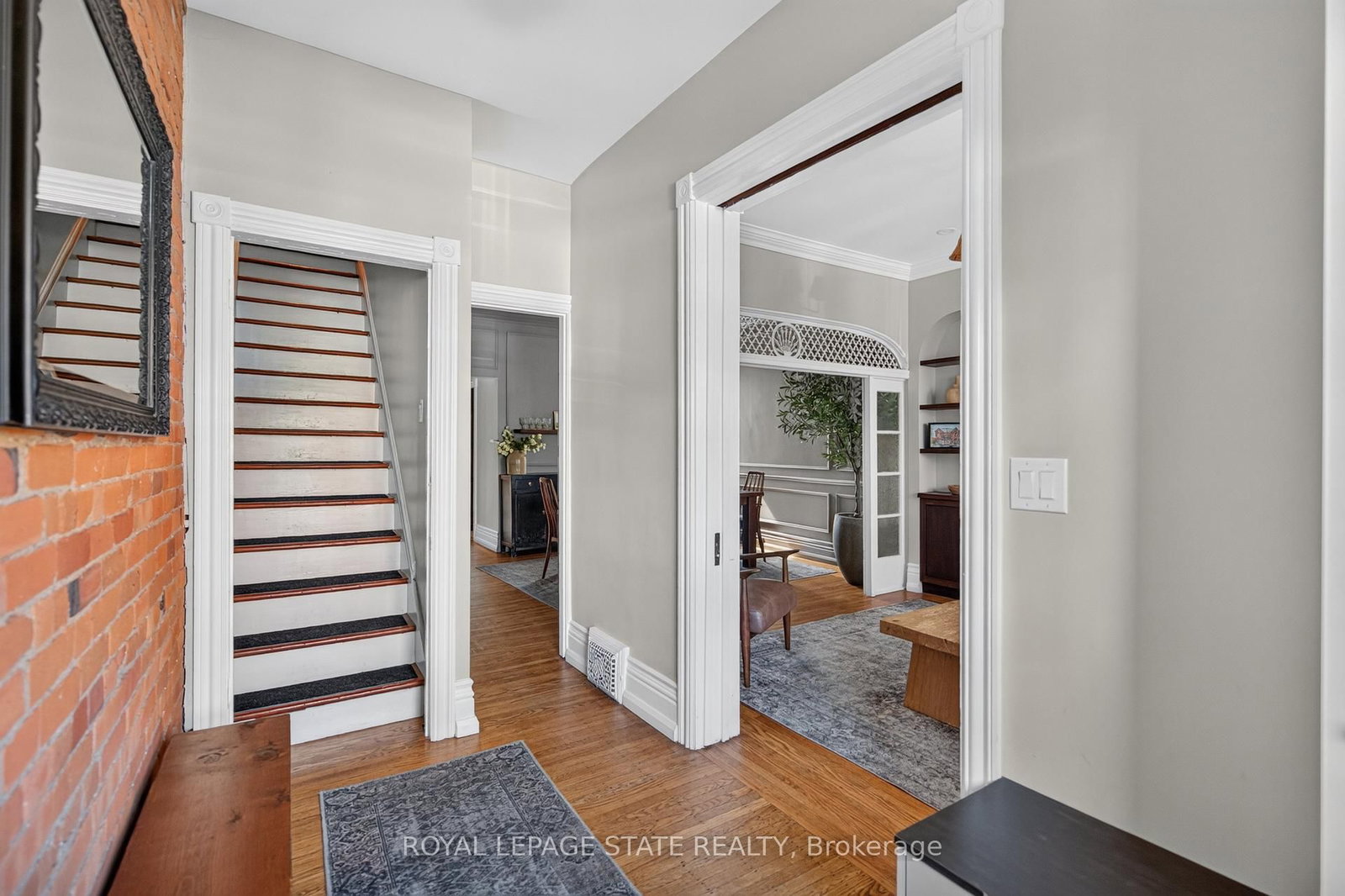 135 Catharine Street S • Hamilton, ON photo 4