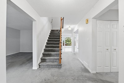 2133 Lenester Avenue • Ottawa, ON photo 3