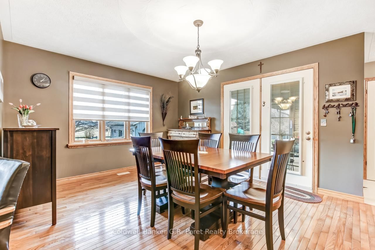 990 Norfolk County Road 21 Road • Norfolk, ON photo 7