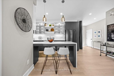 6203 Linseed Road — more photos