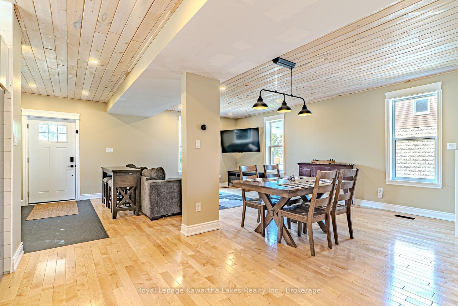 907 Highway 7 • Kawartha Lakes, ON photo 39