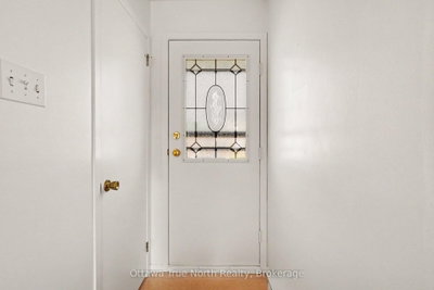 180 S Edward Street • Arnprior, ON photo 2