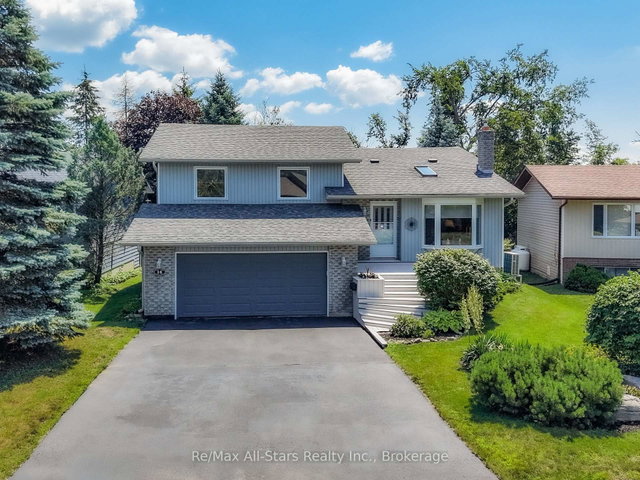 16 Cedartree Lane