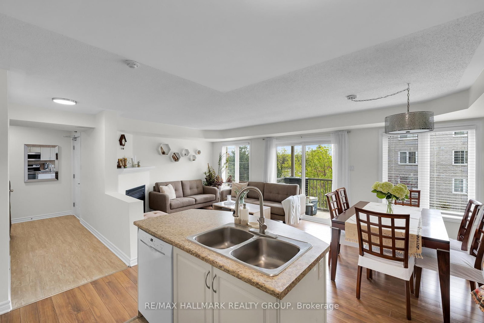 500 Stonefield Private • #6 • Ottawa, ON photo 25