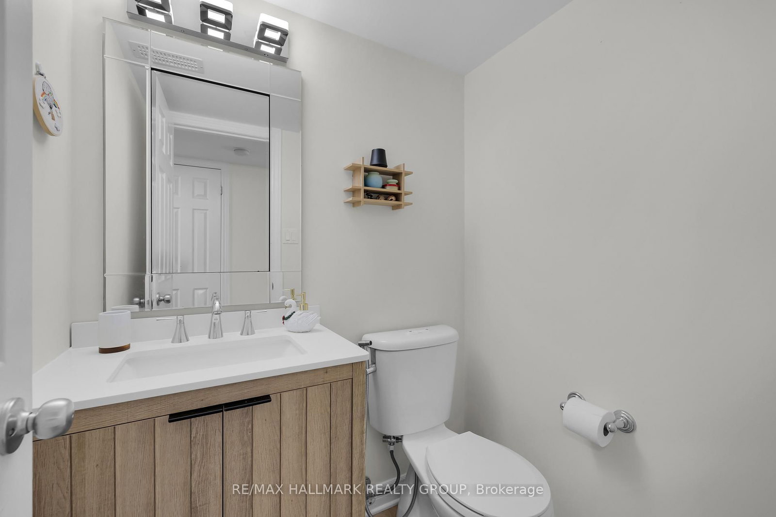 500 Stonefield Private • #6 • Ottawa, ON photo 28