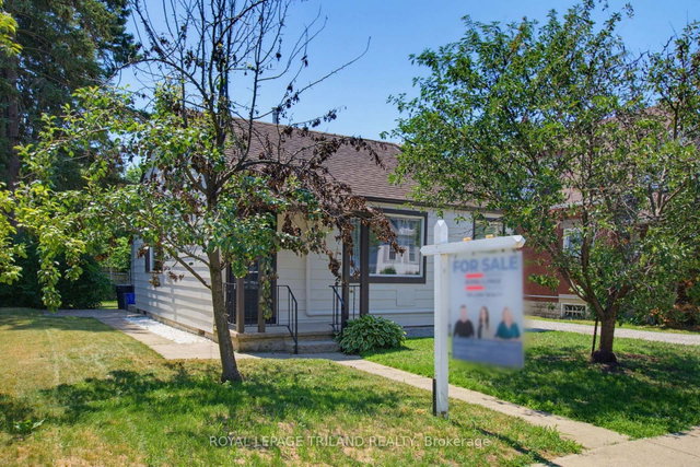 903 Trafalgar Street N