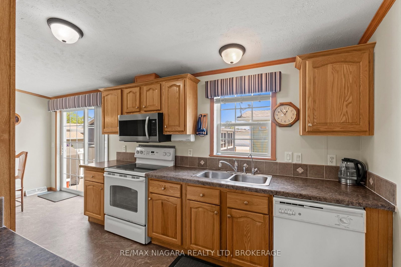 3033 Townline Road • #195 • Fort Erie, ON photo 12