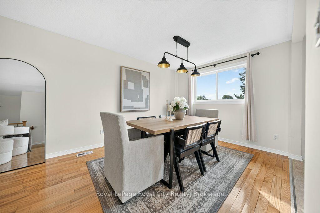 18 Springdale Boulevard • Guelph, ON photo 11