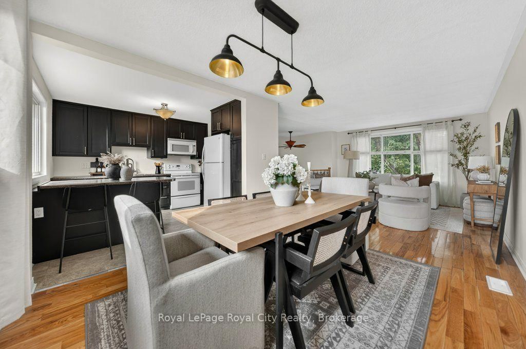 18 Springdale Boulevard • Guelph, ON photo 12
