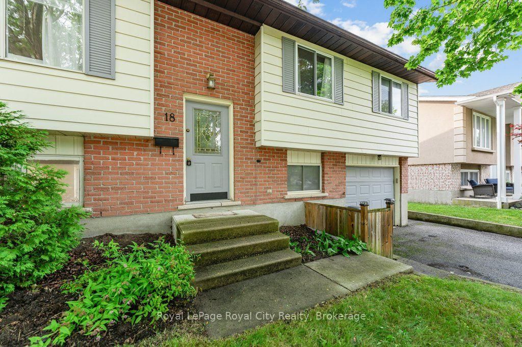 18 Springdale Boulevard • Guelph, ON photo 3